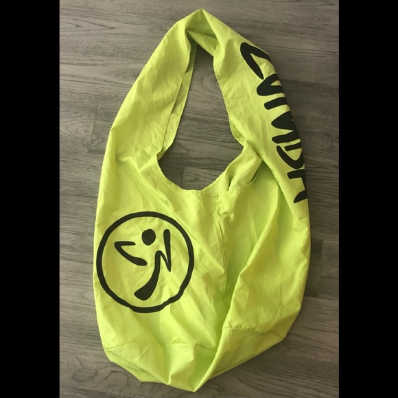 BNWOT Zumba Slouchy/hobo bag + FREE Zumba bracelet - Picture 3 of 6